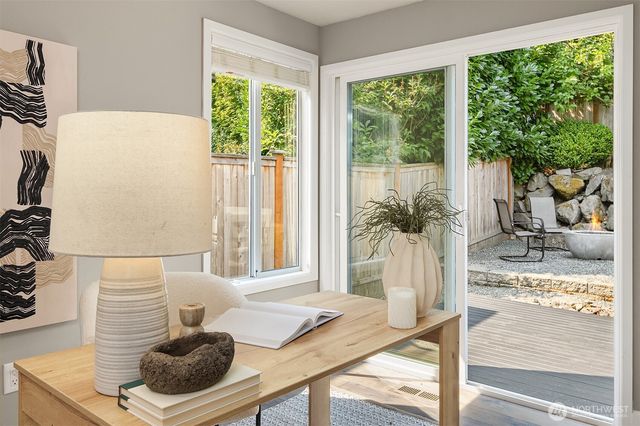 3745 248th Avenue SE, Sammamish, WA 98029