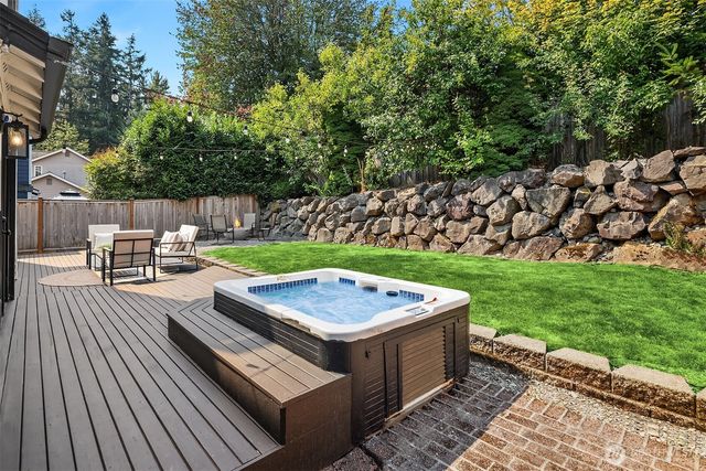 3745 248th Avenue SE, Sammamish, WA 98029