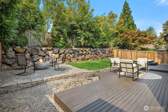 3745 248th Avenue SE, Sammamish, WA 98029
