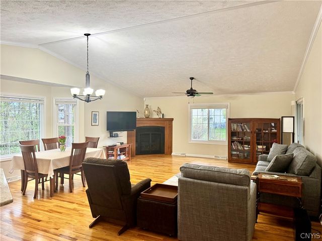 4210 Mistral Circle, Clay, NY 13090