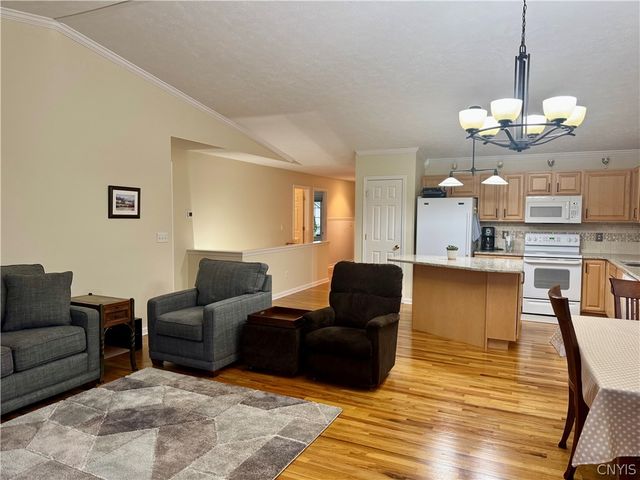 4210 Mistral Circle, Clay, NY 13090