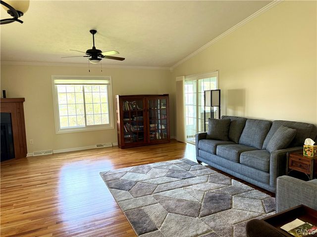 4210 Mistral Circle, Clay, NY 13090