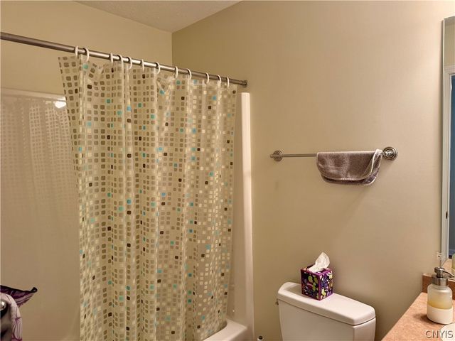 4210 Mistral Circle, Clay, NY 13090