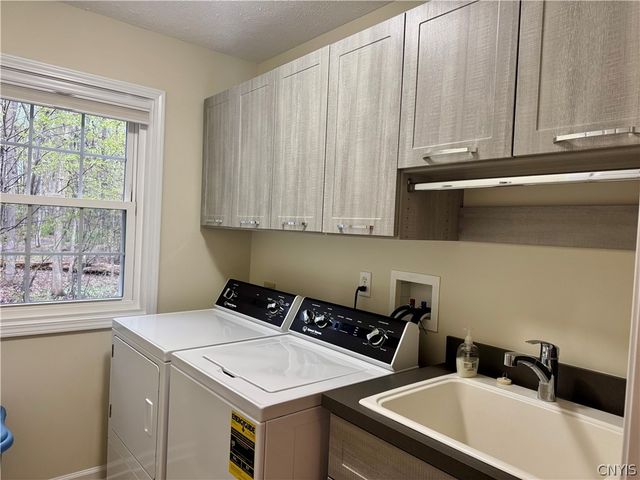 4210 Mistral Circle, Clay, NY 13090