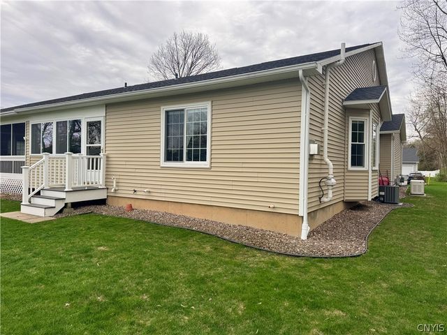 4210 Mistral Circle, Clay, NY 13090