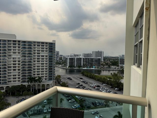 3801 S Ocean Drive 14V, Hollywood, FL 33019