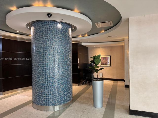 3801 S Ocean Drive 14V, Hollywood, FL 33019