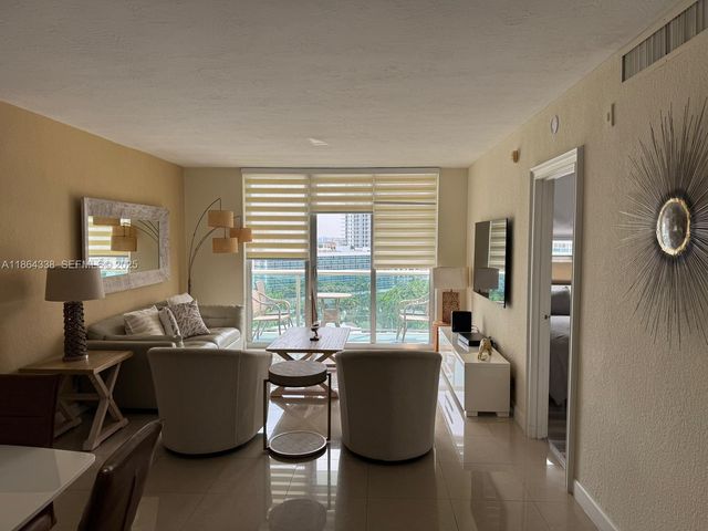 3801 S Ocean Drive 14V, Hollywood, FL 33019