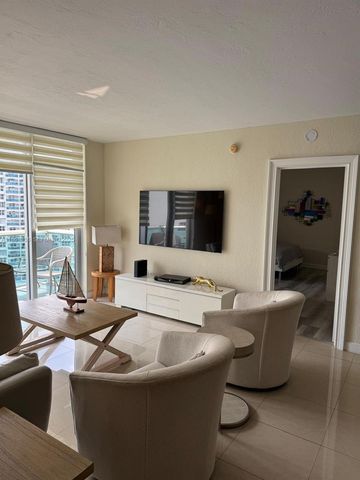 3801 S Ocean Drive 14V, Hollywood, FL 33019