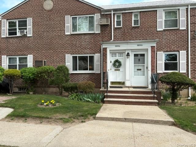 260-55 Langston Avenue E-1, Glen Oaks, NY 11004