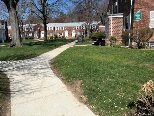 260-55 Langston Avenue E-1, Glen Oaks, NY 11004