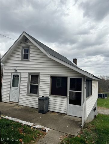 6813 Superior Road SE, Uhrichsville, OH 44683