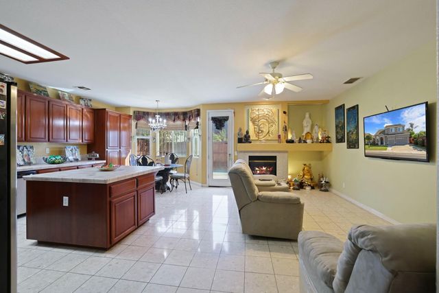 2059 Erickson Cir, Stockton, CA 95206