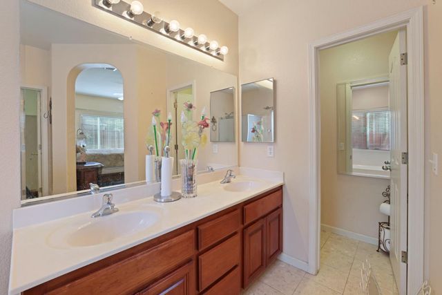 2059 Erickson Cir, Stockton, CA 95206
