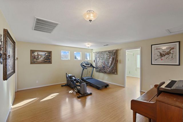 2059 Erickson Cir, Stockton, CA 95206
