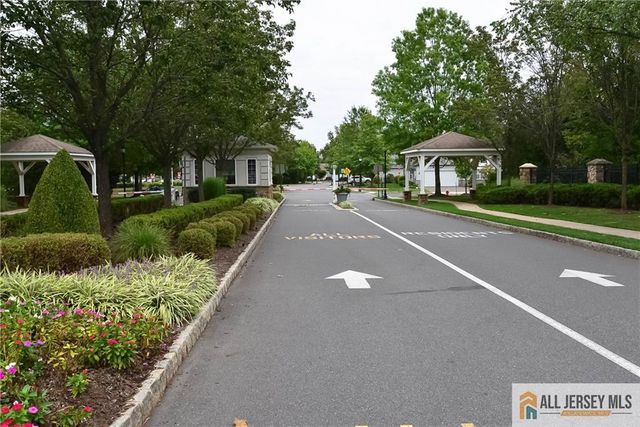 2103 Neville Court, Franklin, NJ 08873