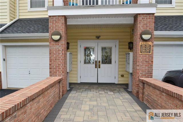 2103 Neville Court, Franklin, NJ 08873