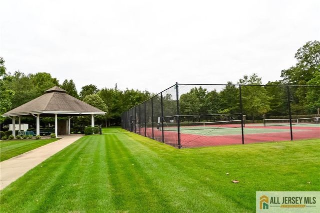 2103 Neville Court, Franklin, NJ 08873