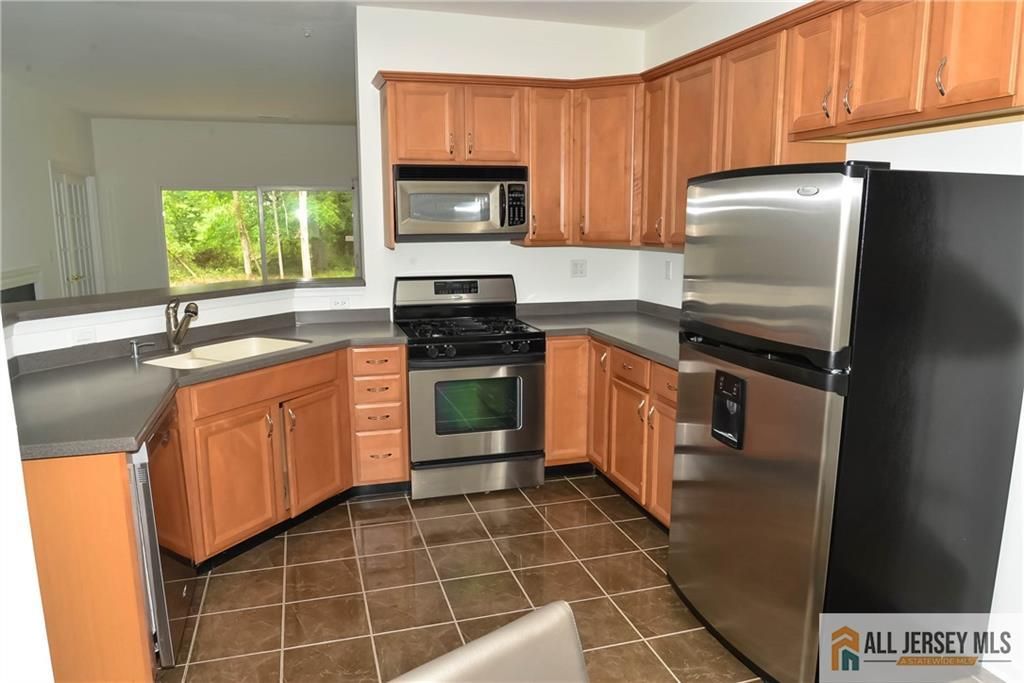 2103 Neville Court, Franklin, NJ 08873