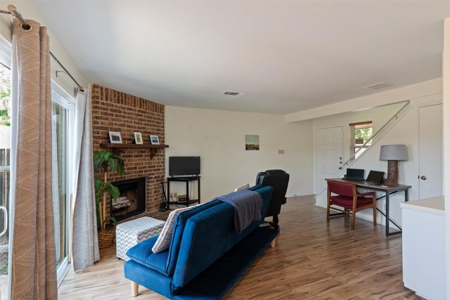 101 S Clearday DR 122, Austin, TX 78745