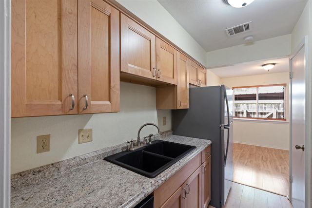 101 S Clearday DR 122, Austin, TX 78745