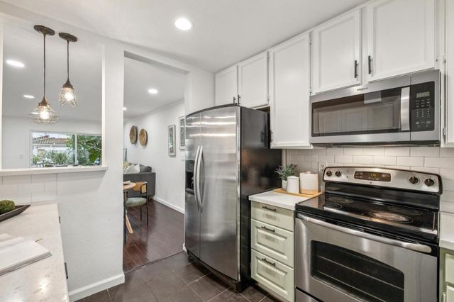 1303 Victoria Terrace, Sunnyvale, CA 94087