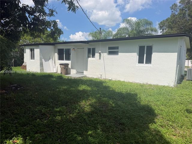 260 NE 42nd Court, Deerfield Beach, FL 33064