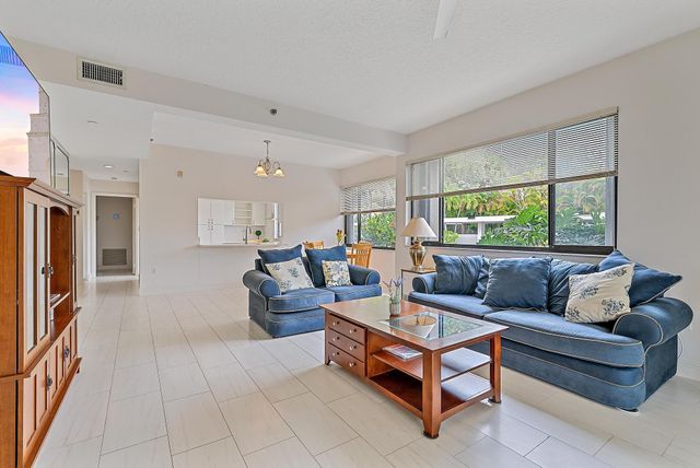 811 Oak Harbour Drive, Juno Beach, FL 33408