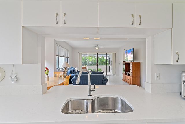 811 Oak Harbour Drive, Juno Beach, FL 33408