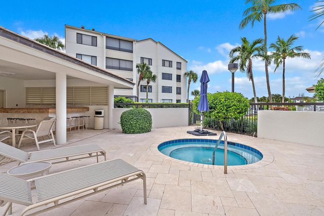 811 Oak Harbour Drive, Juno Beach, FL 33408