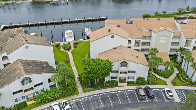 811 Oak Harbour Drive, Juno Beach, FL 33408