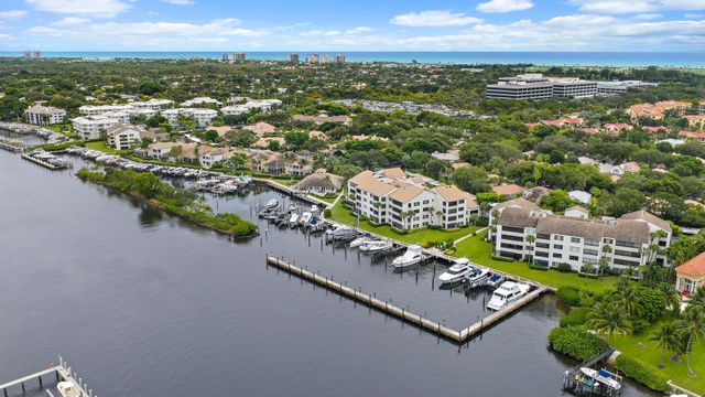 811 Oak Harbour Drive, Juno Beach, FL 33408