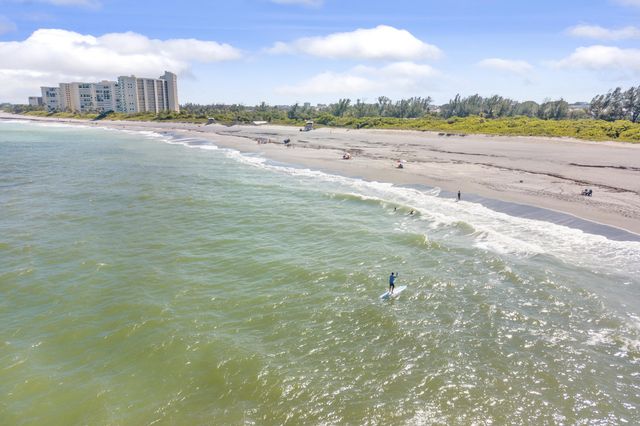 811 Oak Harbour Drive, Juno Beach, FL 33408