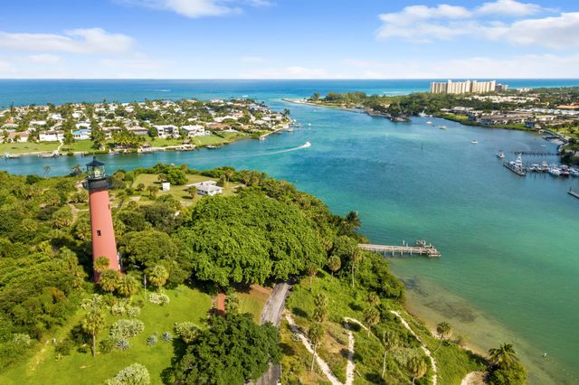 811 Oak Harbour Drive, Juno Beach, FL 33408