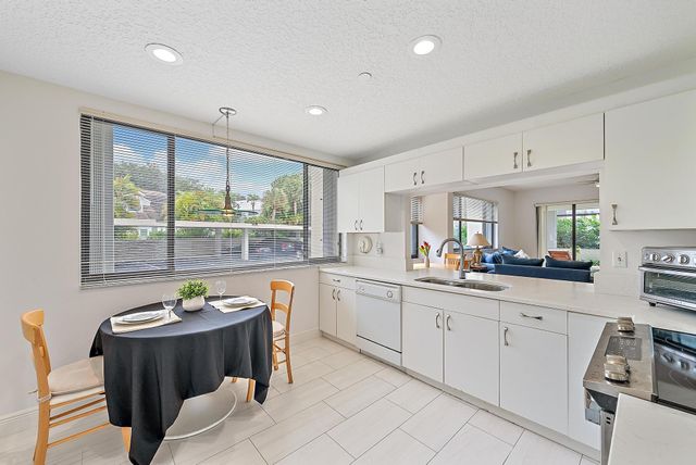 811 Oak Harbour Drive, Juno Beach, FL 33408