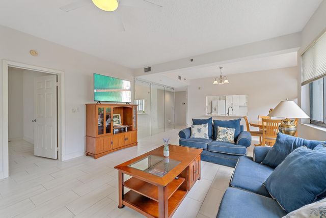 811 Oak Harbour Drive, Juno Beach, FL 33408