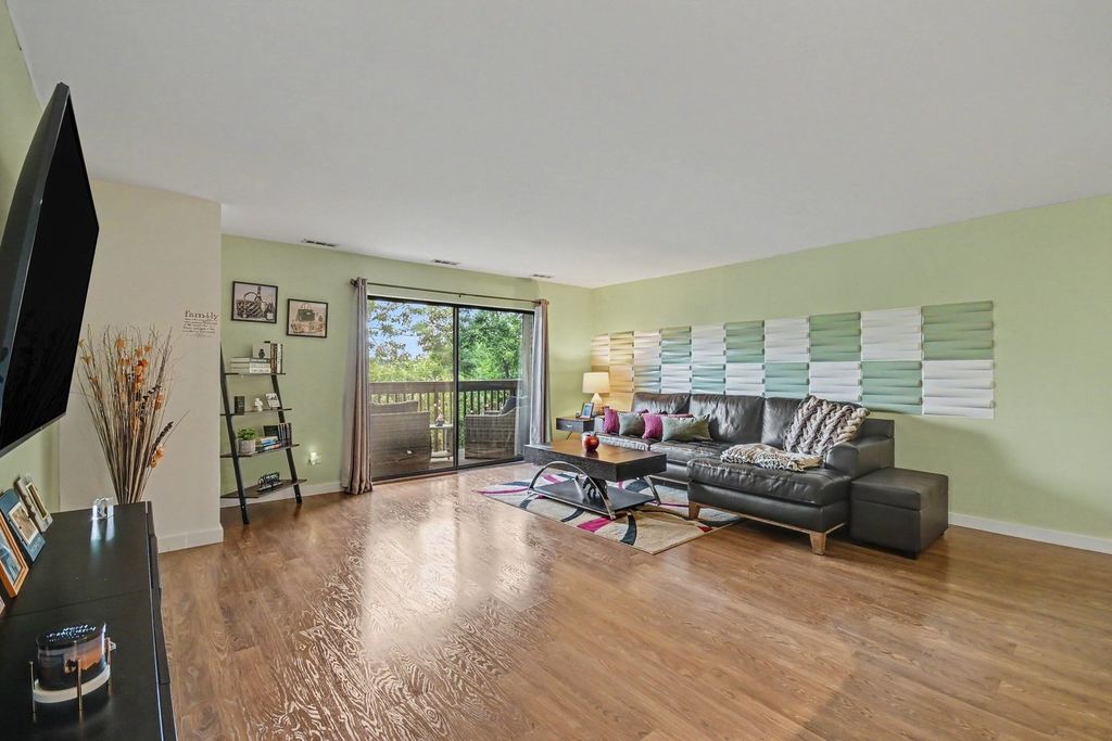 120 Lakeview Drive 519, Bloomingdale, IL 60108 — photo 3