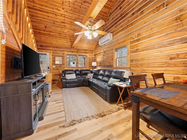 10510 Deer Drive, Birdseye, IN 47513