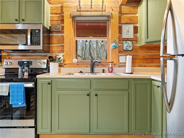 10510 Deer Drive, Birdseye, IN 47513