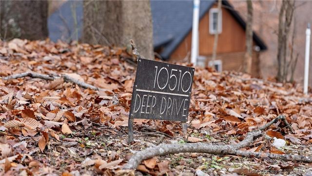 10510 Deer Drive, Birdseye, IN 47513