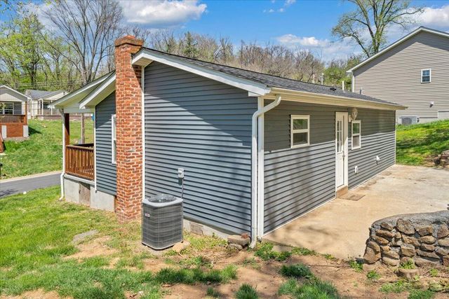 1423 Varnell AVE, Roanoke, VA 24012