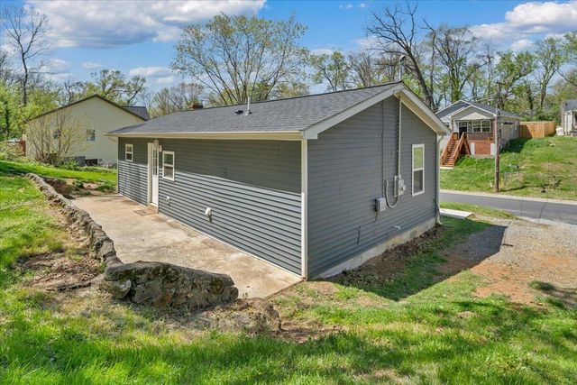 1423 Varnell AVE, Roanoke, VA 24012