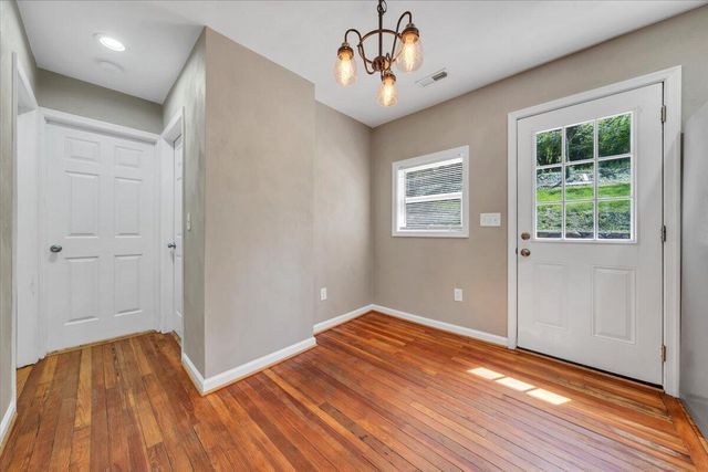 1423 Varnell AVE, Roanoke, VA 24012