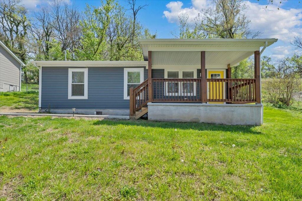 1423 Varnell AVE, Roanoke, VA 24012