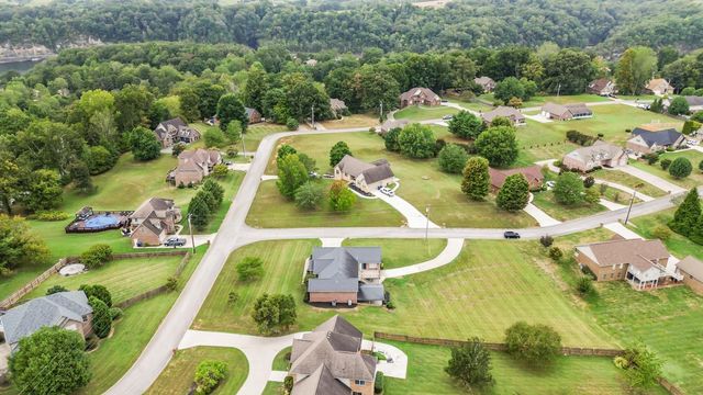 92 Water Cliff Drive, Somerset, KY 42503