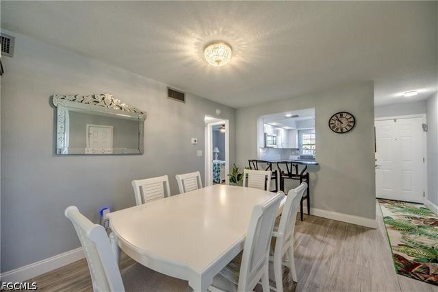7050 Nantucket CIR 1, North Fort Myers, FL 33917