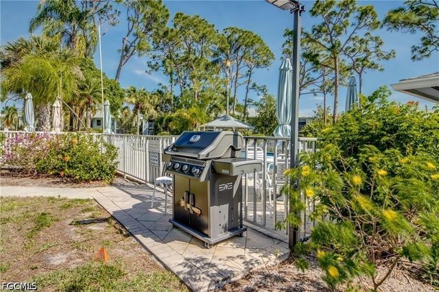 7050 Nantucket CIR 1, North Fort Myers, FL 33917