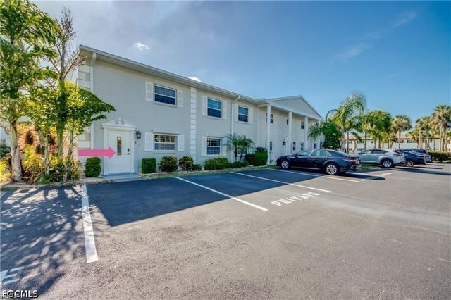 7050 Nantucket CIR 1, North Fort Myers, FL 33917
