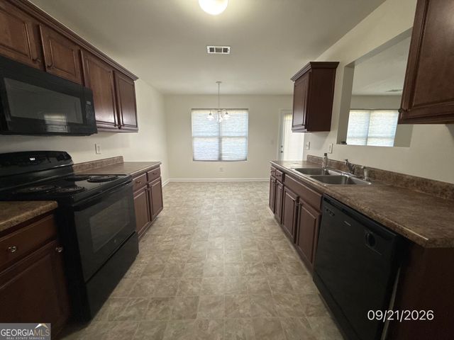 1095 McConaughy Court, Mcdonough, GA 30253