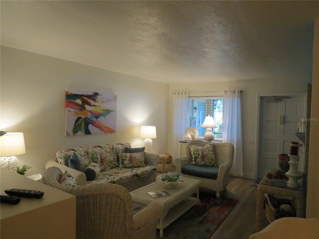 615 S PALM AVENUE 4, Sarasota, FL 34236